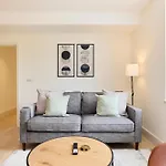 The East London Mile Classic - Stunning 2Bdr Flat