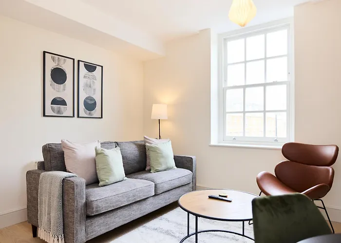 The East London Mile Classic - Stunning 2Bdr Flat