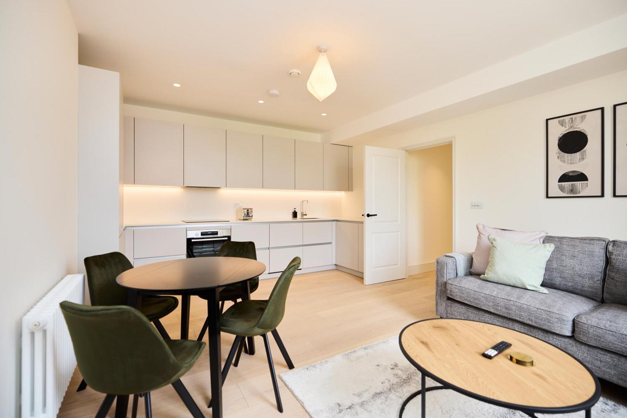 The East Mile Classic - Stunning 2bdr Flat *