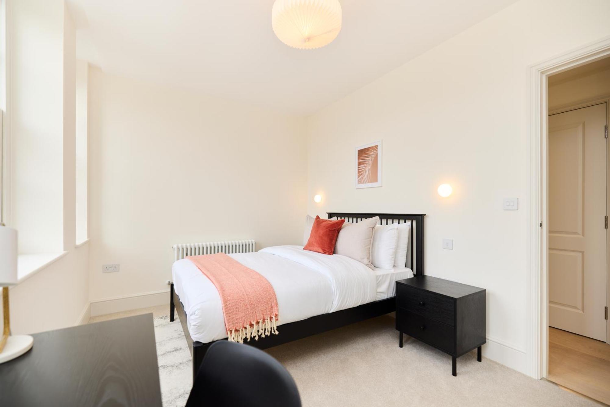 The East Mile Classic - Stunning 2bdr Flat *